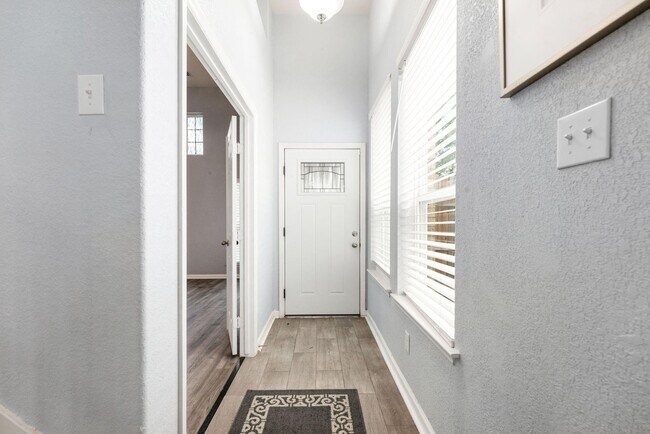 Building Photo - 7559 Autumn Sun Dr