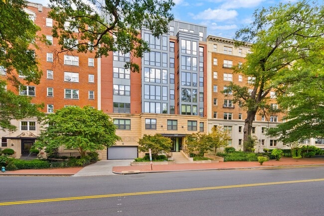 Building Photo - 1427 Rhode Island Ave NW