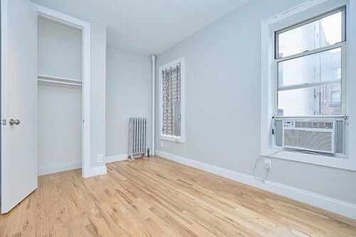 Foto del edificio - 3155 Broadway