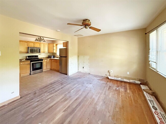 Foto del edificio - 25 Brookhaven Ave
