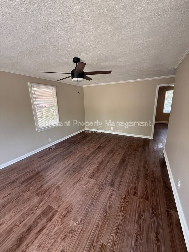 Foto del edificio - 1164 Newberg Ave