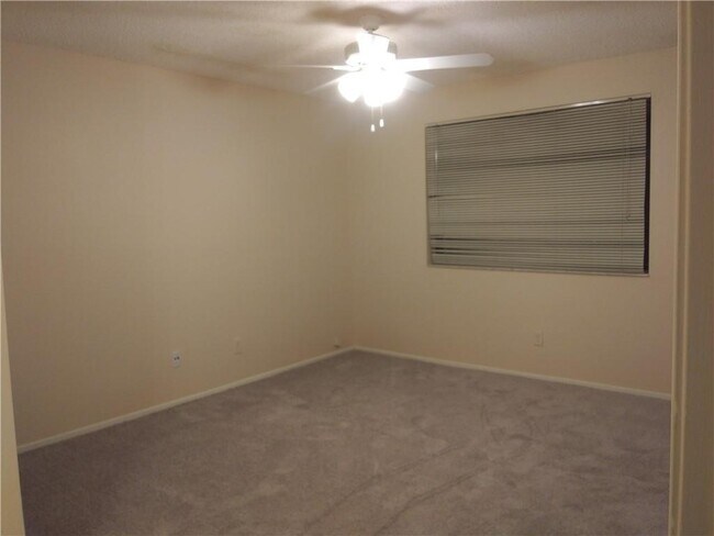 Foto del edificio - 11255 W Atlantic Blvd