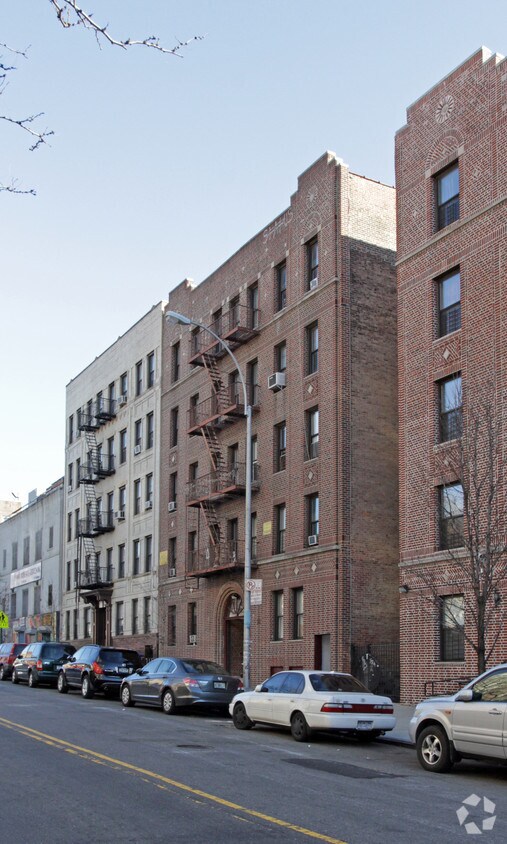 Primary Photo - 645 Academy St