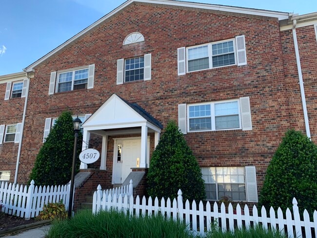 Building 4507 - 4507 Romlon St Apartment