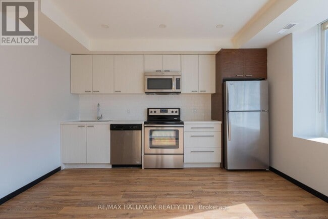 Building Photo - 2277 Queen St E