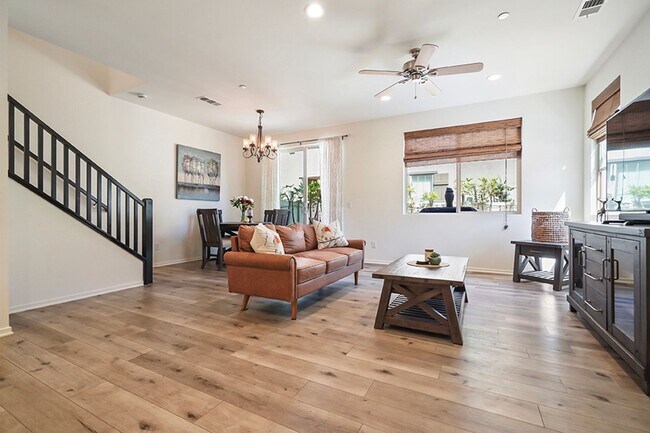 Foto del edificio - Beautiful TownHome in Pacific Ridge Rancho...