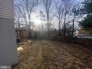 Building Photo - 224 Lake Sever Dr