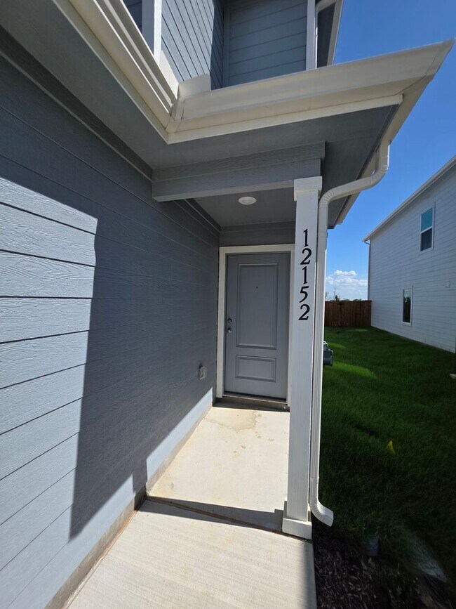 Building Photo - Charming Cape Cod Retreat in the Heart of Providence Village!