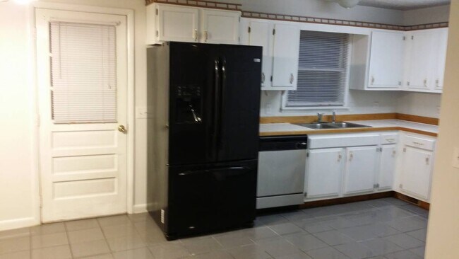 Foto del edificio - 2206 Wildwood Rd