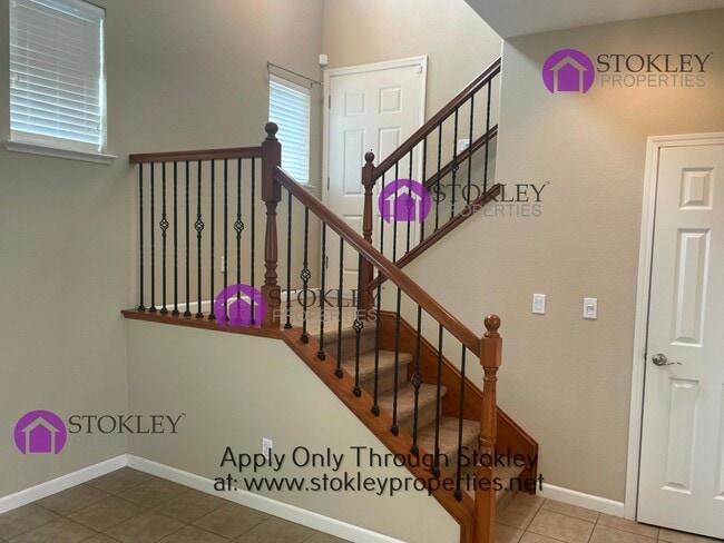 Building Photo - 1540 Silverleaf Ln