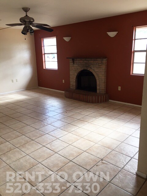 Building Photo - 16626 N Avenida De La Canada