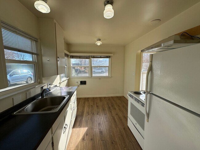 Foto del edificio - Down Town Bishop - One bedroom/One Bath