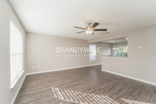 Foto del edificio - 6201 McIntyre Ridge Dr