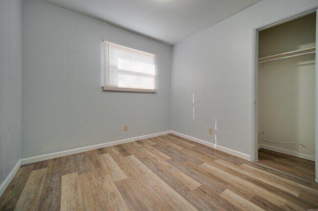 Building Photo - 6508 Pecan Ave