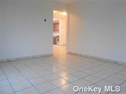 Foto del edificio - 210 Sunrise Hwy