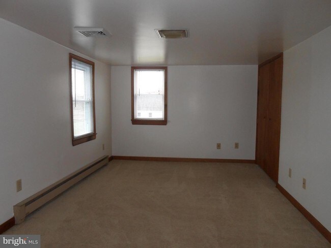 Foto del edificio - 13883 Point Lookout Rd