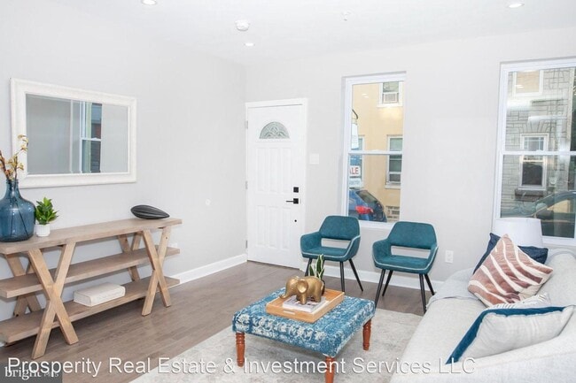 Building Photo - 3 br, 2.5 bath House - 1517 S Opal St