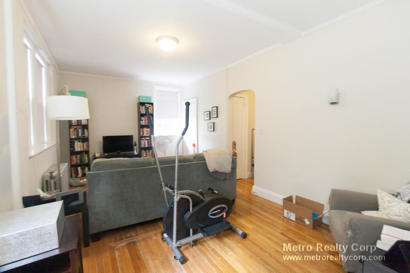 Primary Photo - 85 Strathmore Rd