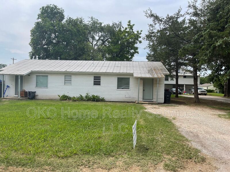 Primary Photo - 112 W Beech St