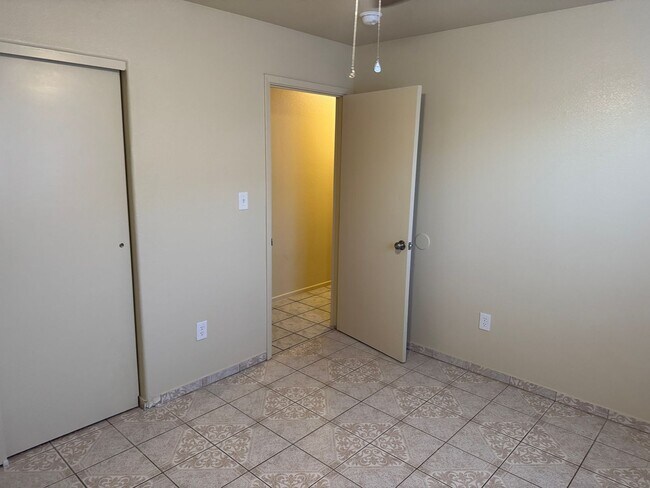 Foto del edificio - 4 Bedroom 2 Bath Corner Lot Home