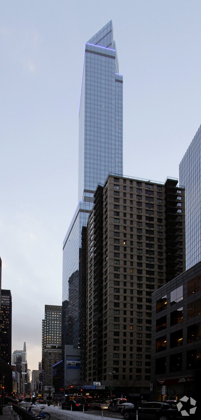 Foto del edificio - La Premier Apartments