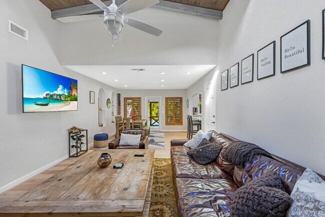 Photo - 9 S Gordon Rd House