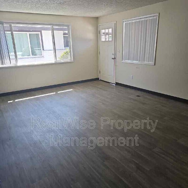 Foto del edificio - 554 NE Anderson St