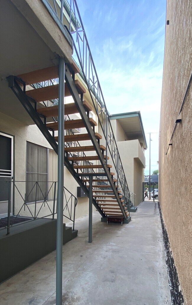 Patio - 241 E. Alameda Ave