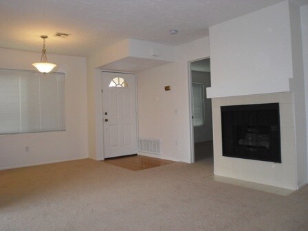 Building Photo - 2295.00 Beautifully upgraded Condo, (West)...