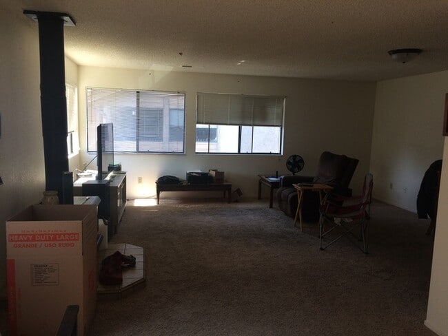 Building Photo - Grover Beach Townhome