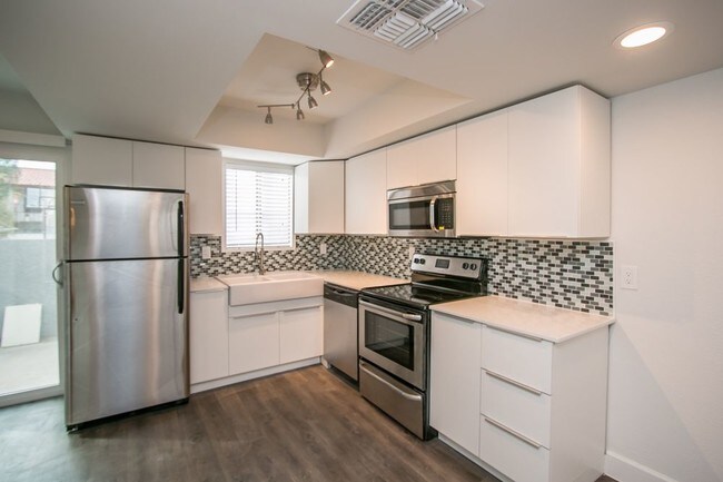 Foto del edificio - 407 W 7th St