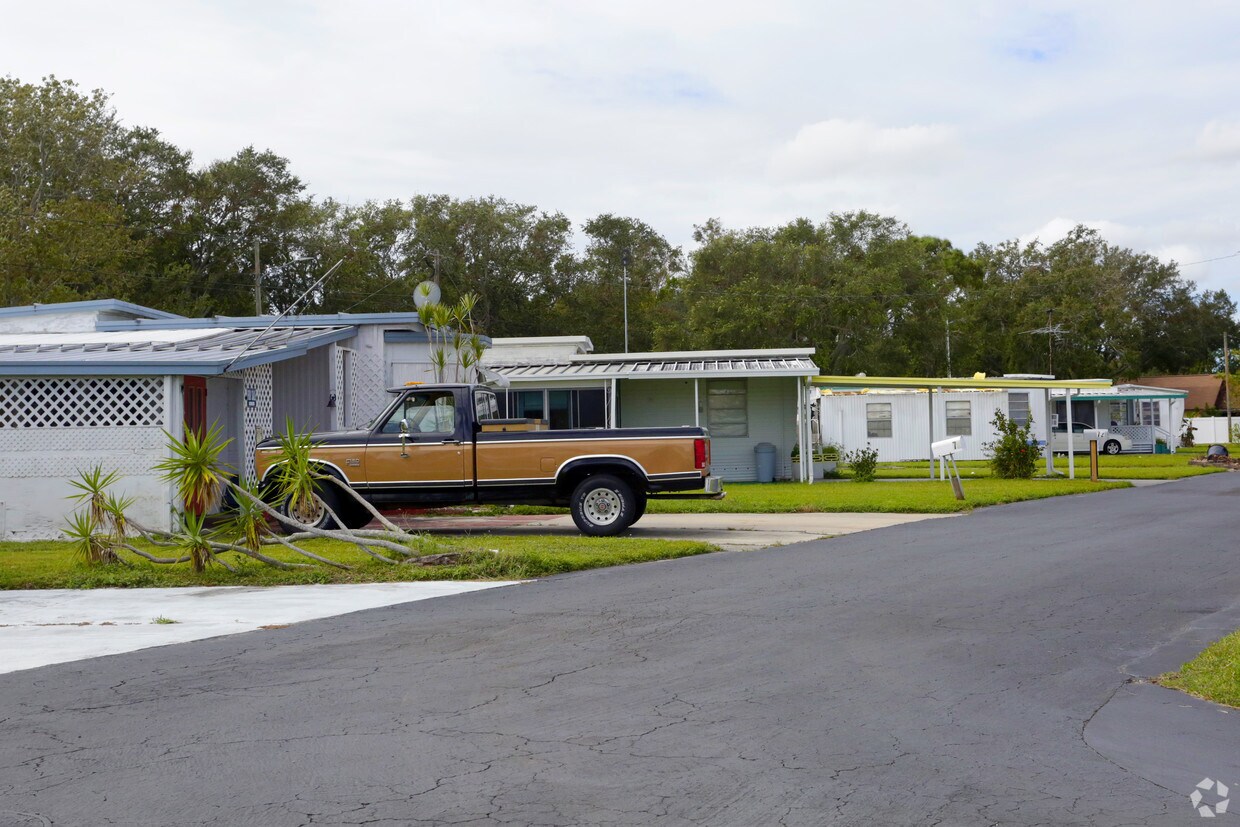 Foto principal - 6710 Park Blvd