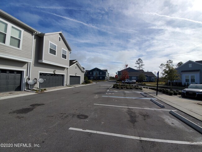 Building Photo - 70 Seastar Ct