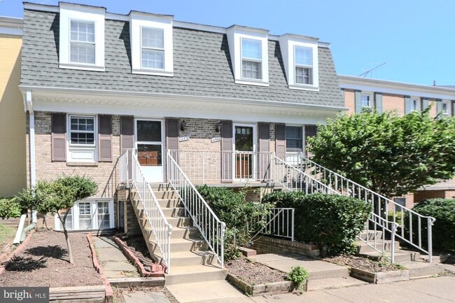 Building Photo - 14470 Cool Oak Ln