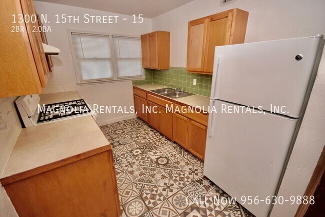 Building Photo - 1300 N 15th St