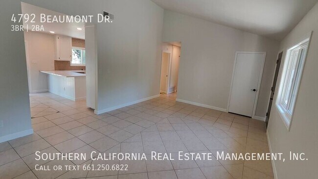 Foto del edificio - 4792 Beaumont Dr