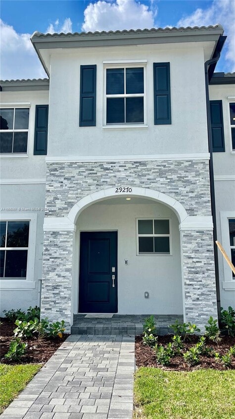 Foto principal - 29270 SW 162nd Ct