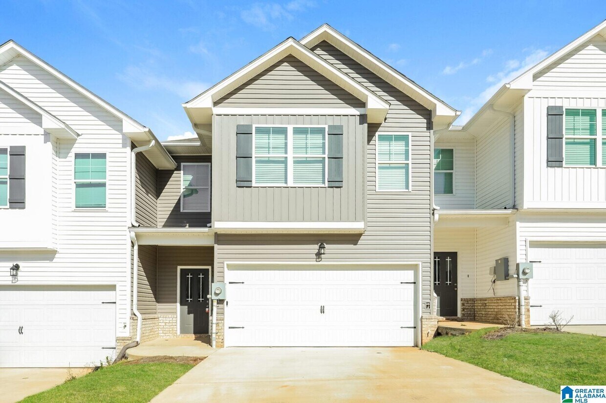 Foto principal - 120 The Heights Dr