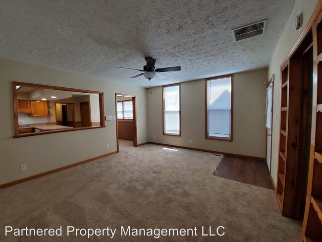 Building Photo - 1245-1247 S Reisner St