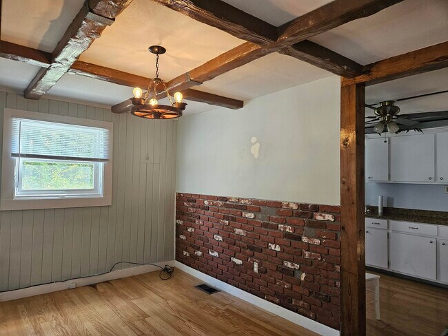 Foto del edificio - 120 Wells Village Rd