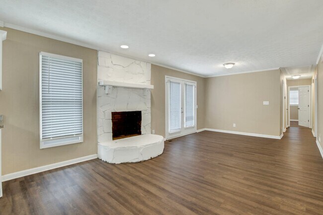Building Photo - 3869 Rosedale Ln