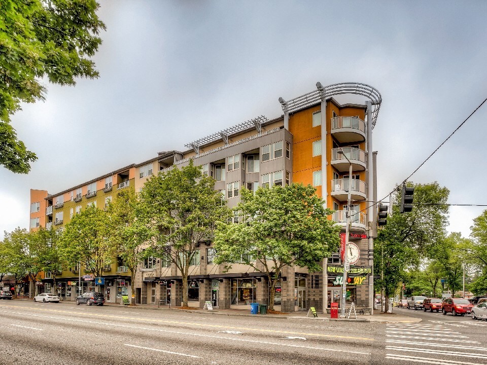 City North Seattle Apartments in Seattle, WA