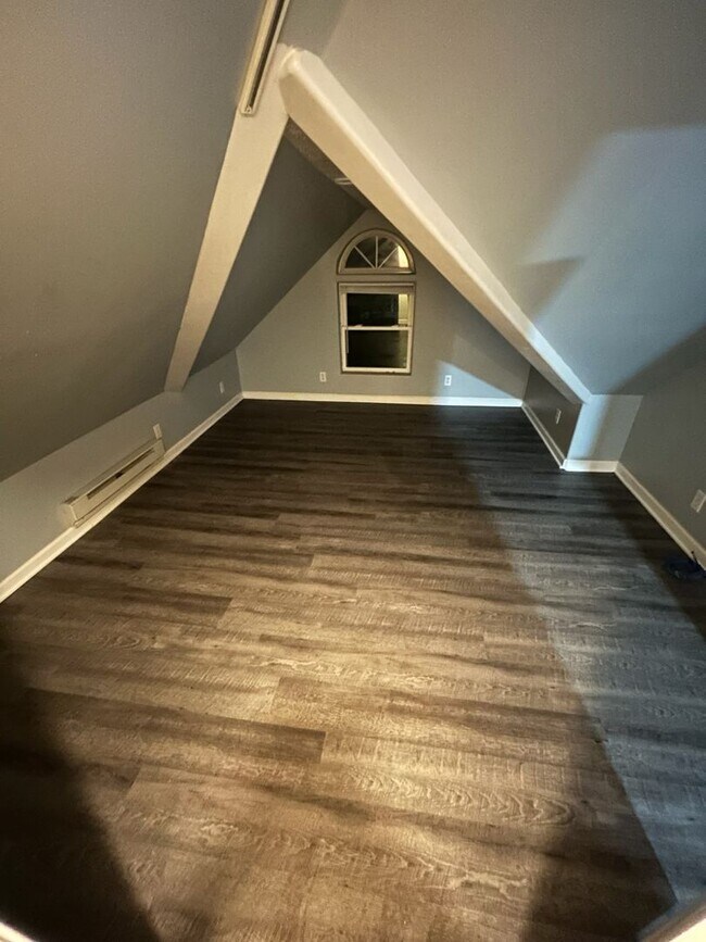 Foto del edificio - 516 W 3rd St