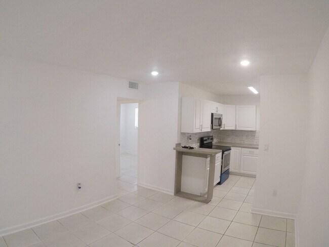 Foto del edificio - 945 SW 4th St