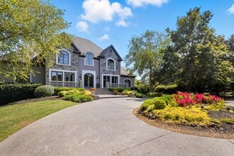 Building Photo - 700 Princeton Hills Dr