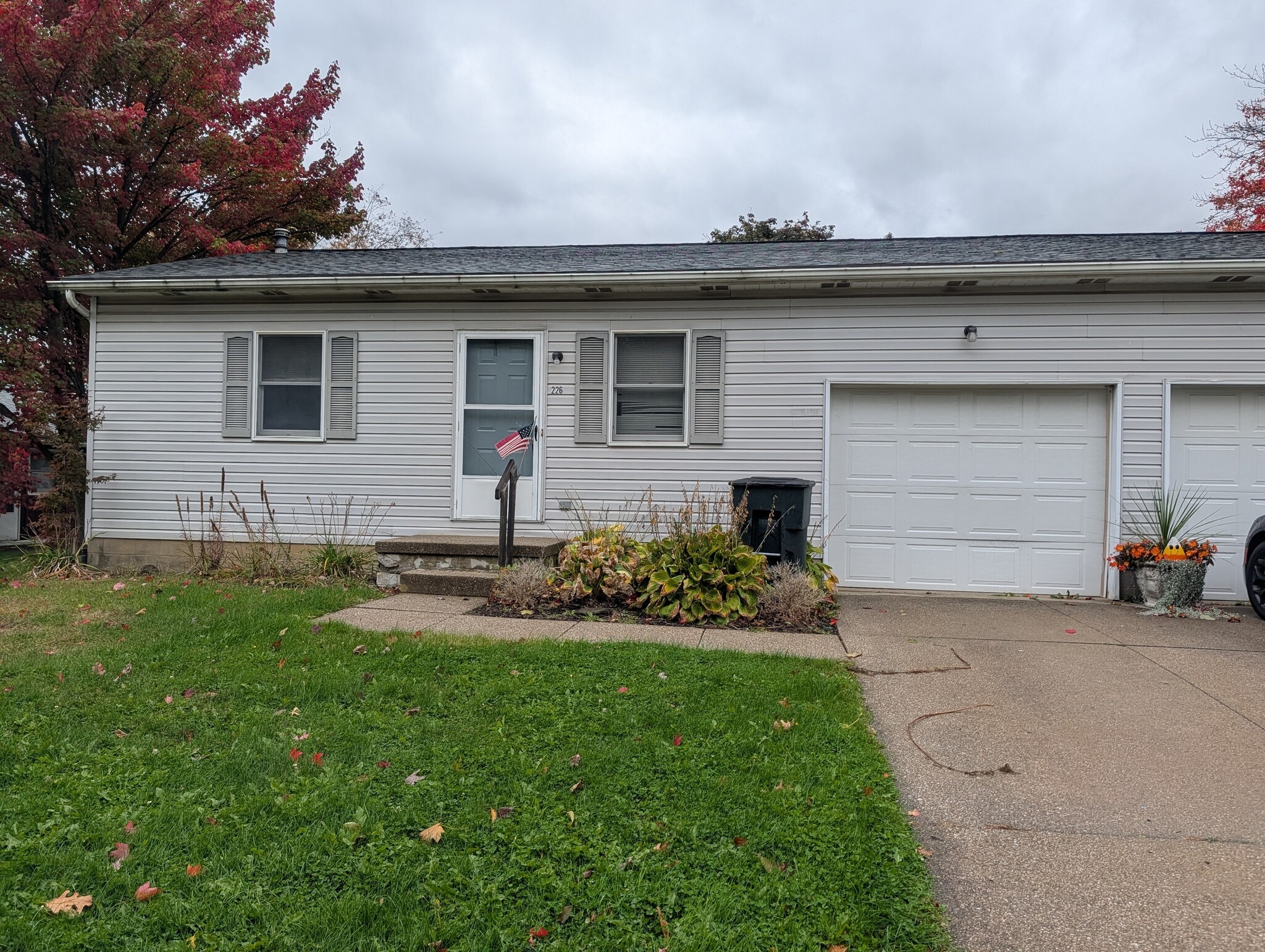 224 3rd St Wadsworth, OH 44281 – photo 1 of 6
