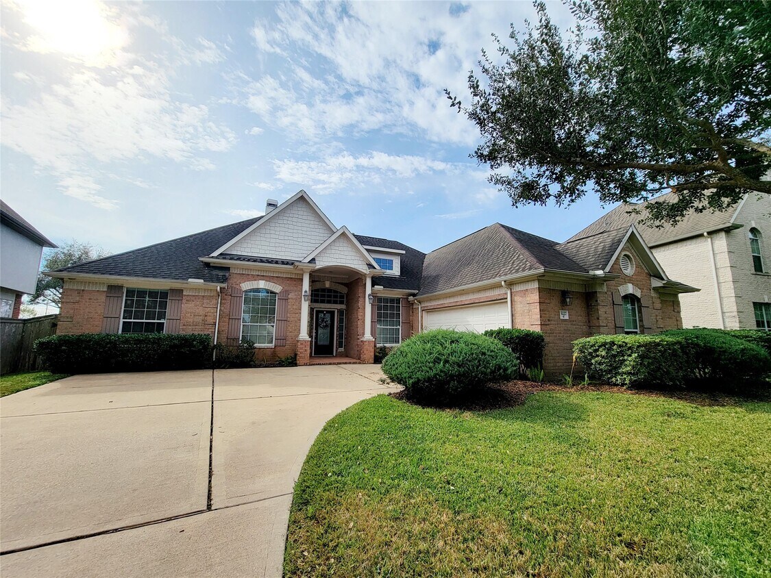 Foto principal - 5227 Riverstone Crossing Dr