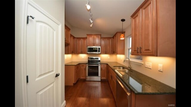 Building Photo - 205 Stone Run Blvd