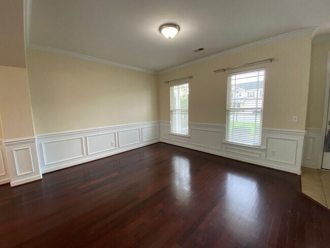 Foto del edificio - 144 Somersby Blvd