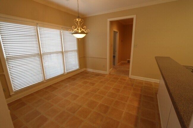 Foto del edificio - EXECUTE LIVING IN PRIVATE COMMUNITY